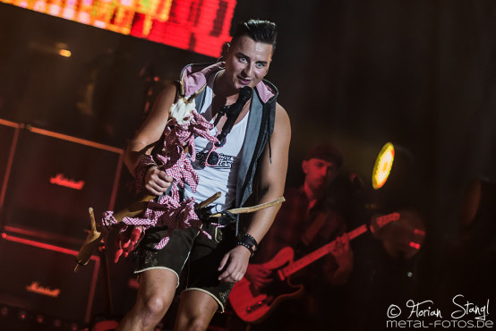andreas-gabalier-arena-nuernberg-01-10-2015_0044