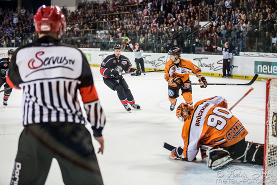 thomas-sabo-ice-tiger-vs-grizzlys-wolfsburg-arena-nuernberg-10-04-2016_0033