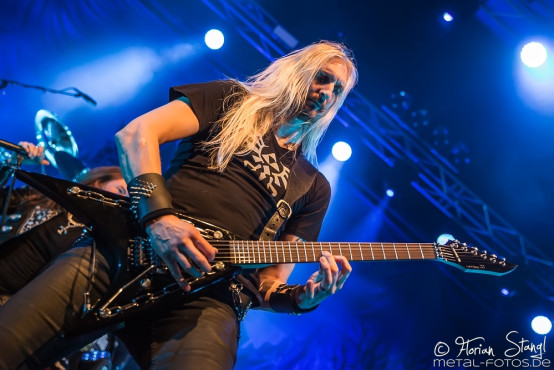 hammerfall-brose-arena-bamberg-07-02-2015_0045