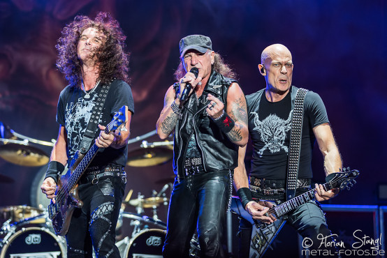 accept-bang-your-head-18-7-2015_0092