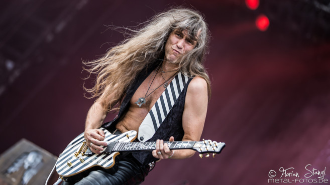 grave-digger-bang-your-head-2016-16-07-2016_0021