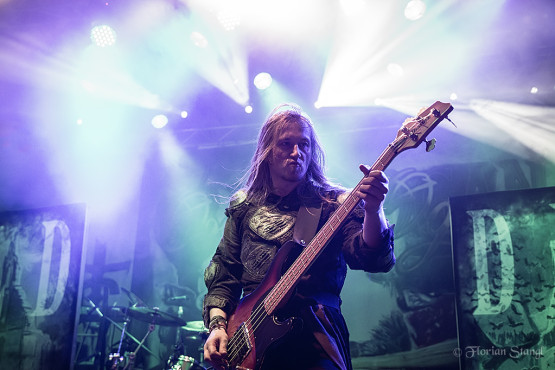 orden-ogan-1-12-2012-musichall-geiselwind-14