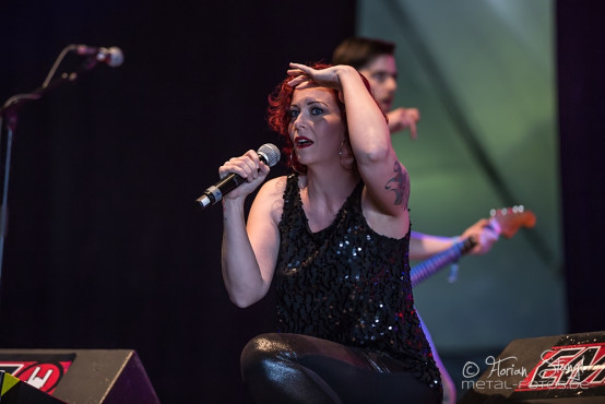 anneke-van-giersbergen-summer-breeze-2014-15-8-2014_0025