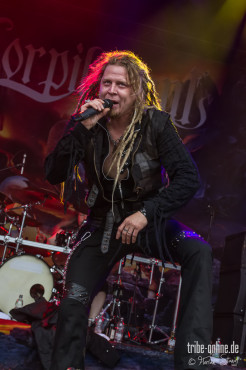 korpiklaani-beastival-2013-01-06-2013-13