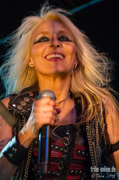 doro-pyraser-classic-rock-night-2013-20-07-2013-30