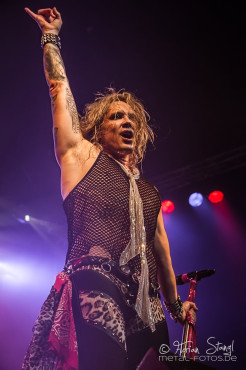 steel-panther-rockfabrik-nuernberg-22-6-2014_0042