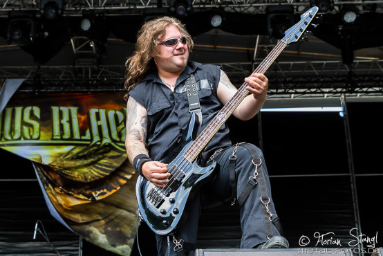 serious-black-masters-of-rock-10-7-2015_0052