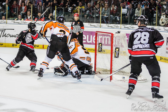 thomas-sabo-ice-tiger-vs-wolfsburg-grizzlys-arena-nuernberg-05-04-2016_0033
