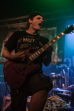 money-left-to-burn-rockfabrik-nuernberg-01-09-2013-07