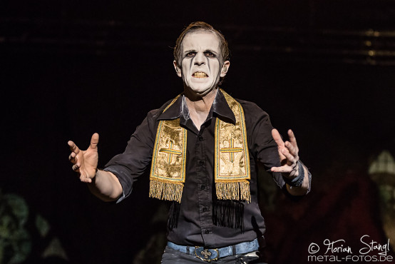 powerwolf-masters-of-rock-11-7-2015_0011