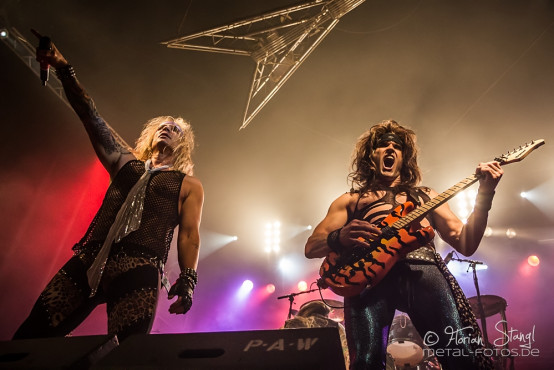 steel-panther-rockfabrik-nuernberg-22-6-2014_0041
