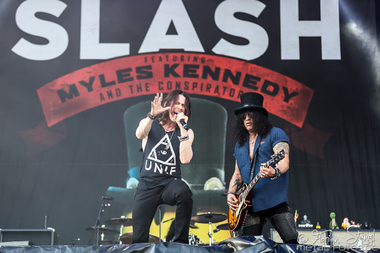 slash-feat-myles-kennedy-rock-im-park-07-06-2015_0031