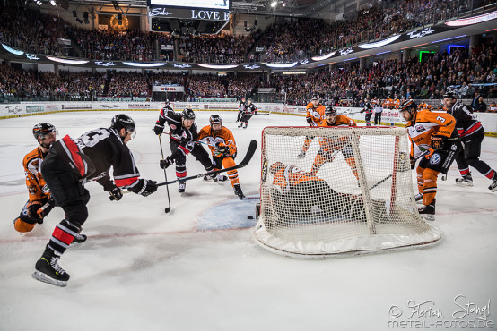 thomas-sabo-ice-tiger-vs-grizzlys-wolfsburg-arena-nuernberg-10-04-2016_0098