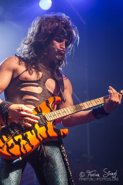 steel-panther-rockfabrik-nuernberg-22-6-2014_0018