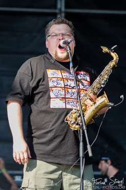 dog-eat-dog-masters-of-rock-10-7-2015_0028