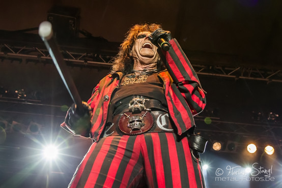 alice-cooper-stadthalle-lichtenfels-04-08-2013-01