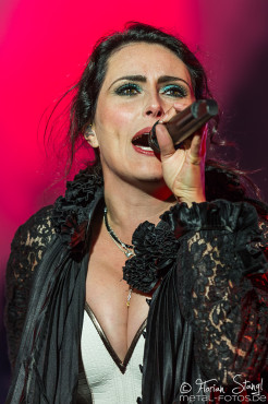 within-temptation-masters-of-rock-9-7-2015_0084