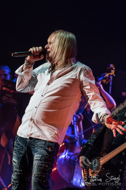 mick-box-bernie-shaw-rock-meets-classic-arena-nuernberg-13-03-2014_0033