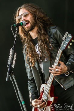 slash-feat-myles-kennedy-rock-im-park-07-06-2015_0033