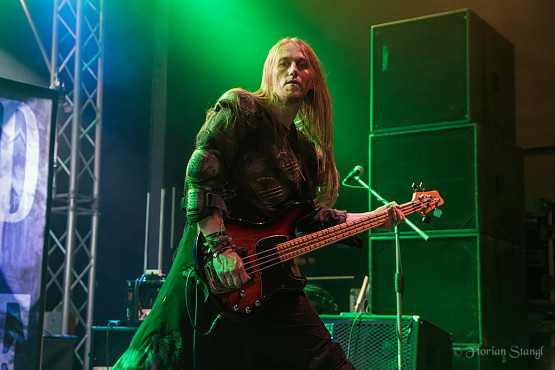 orden-ogan-1-12-2012-musichall-geiselwind-39