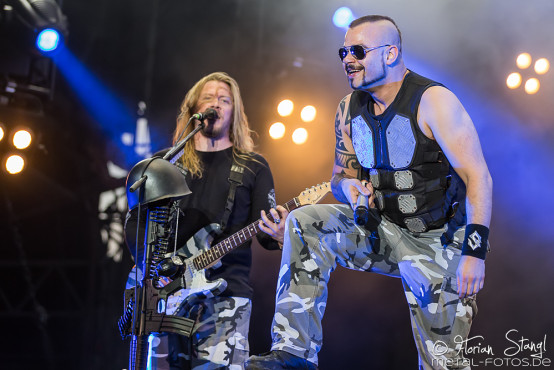sabaton-bang-your-head-16-7-2015_0044