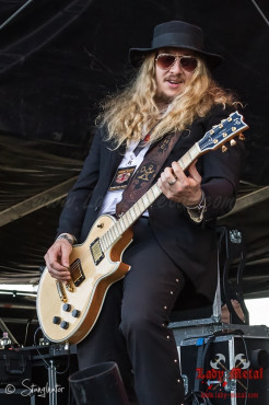 korpiklaani-summer-breeze-2013-15-08-2013-42