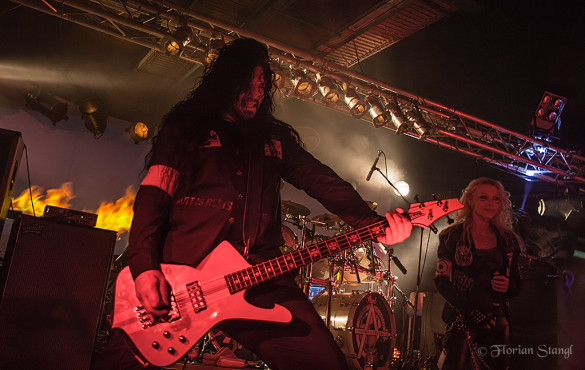 arch-enemy-17-10-2012-rockfabrik-ludwigsburg-18