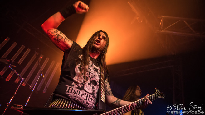 suicidal-angels-der-cult-nuernberg-20-10-2016_0046