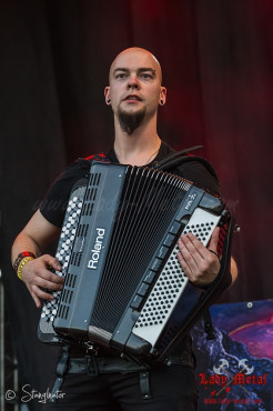 korpiklaani-summer-breeze-2013-15-08-2013-34