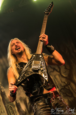 hammerfall-eventhalle-geiselwind-12-12-2015_0057