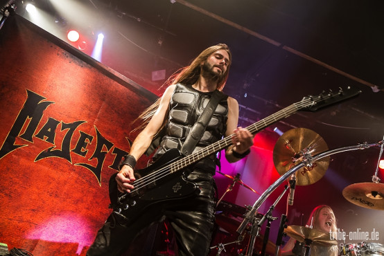 majesty-hirsch-nuernberg-20-12-2013_04