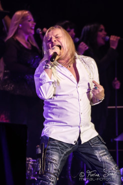 mick-box-bernie-shaw-rock-meets-classic-arena-nuernberg-13-03-2014_0014