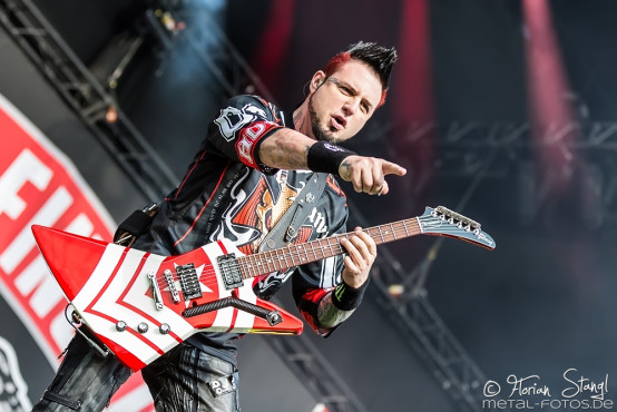 five-finger-death-punch-rockavaria-30-05-2015_0016