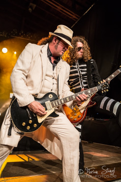dr-woos-rocknroll-circus-pyras-classic-rock-2014-9-8-2014_0065