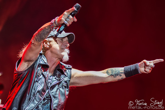 accept-bang-your-head-18-7-2015_0058