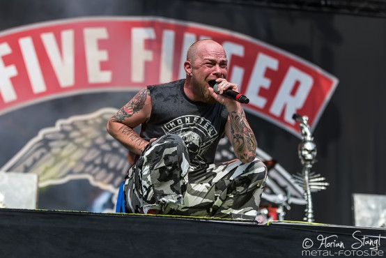 five-finger-death-punch-rockavaria-30-05-2015_0036
