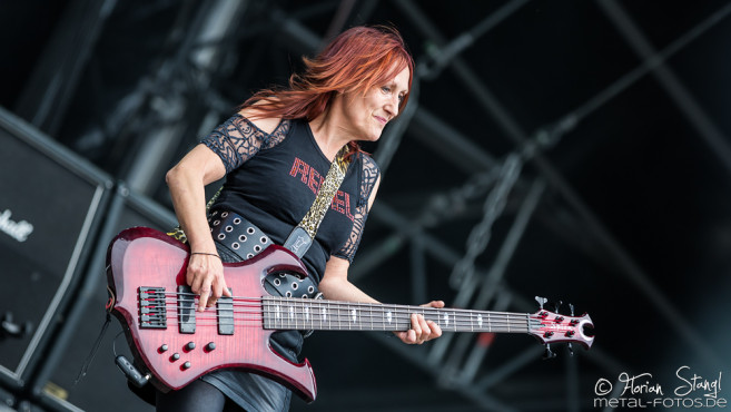 girlschool-bang-your-head-2016-16-07-2016_0008