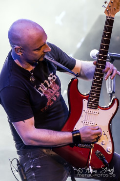 mick-box-bernie-shaw-rock-meets-classic-arena-nuernberg-13-03-2014_0004