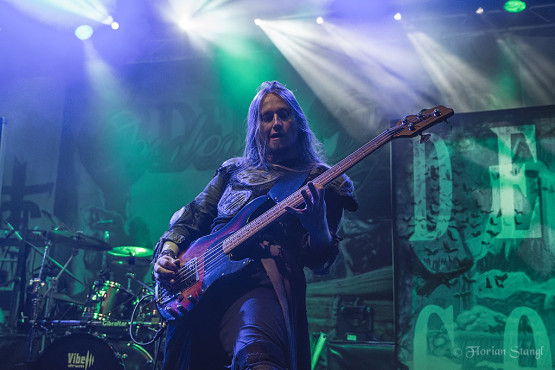 orden-ogan-1-12-2012-musichall-geiselwind-15