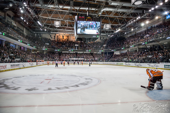 thomas-sabo-ice-tiger-vs-grizzlys-wolfsburg-arena-nuernberg-10-04-2016_0063