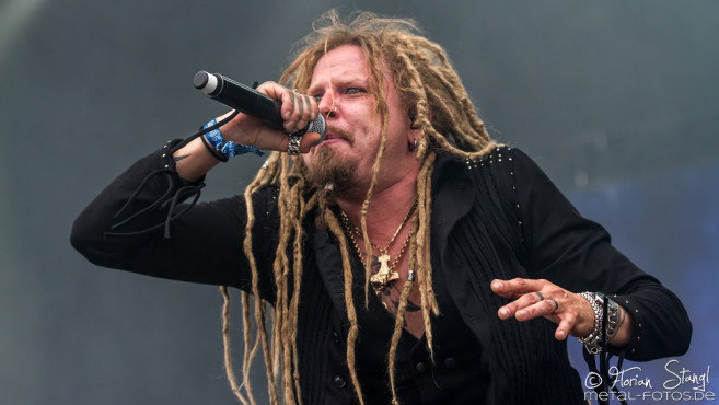 korpiklaani-summer-breeze-2016-20-08-2016_0040
