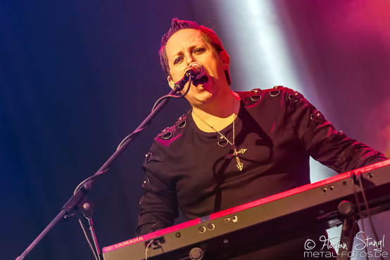 bloodbound-masters-of-rock-9-7-2015_0057