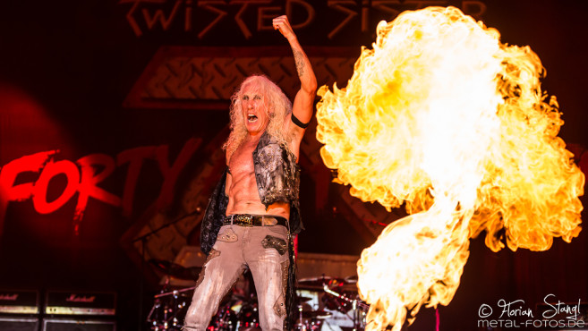 twisted-sister-bang-your-head-2016-15-07-2016_0034