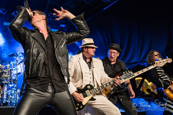 dr-woos-rocknroll-circus-pyras-classic-rock-2014-9-8-2014_0056