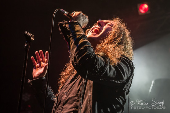 rhapsody-of-fire-loewensaal-nuernberg-16-04-2014_0001
