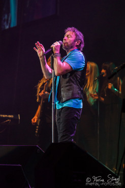 paul-rodgers-rock-meets-classic-2013-nuernberg-09-03-2013-26