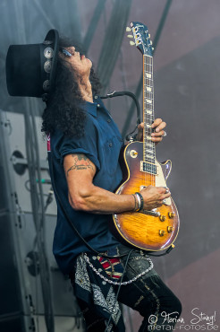slash-feat-myles-kennedy-rock-im-park-07-06-2015_0013