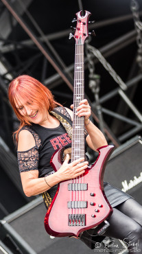 girlschool-bang-your-head-2016-16-07-2016_0018