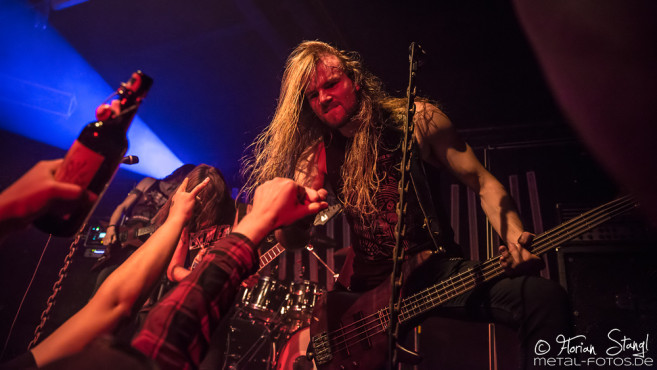 evil-invaders-der-cult-nuernberg-20-10-2016_0018