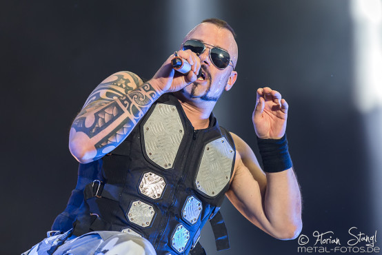 sabaton-bang-your-head-16-7-2015_0047